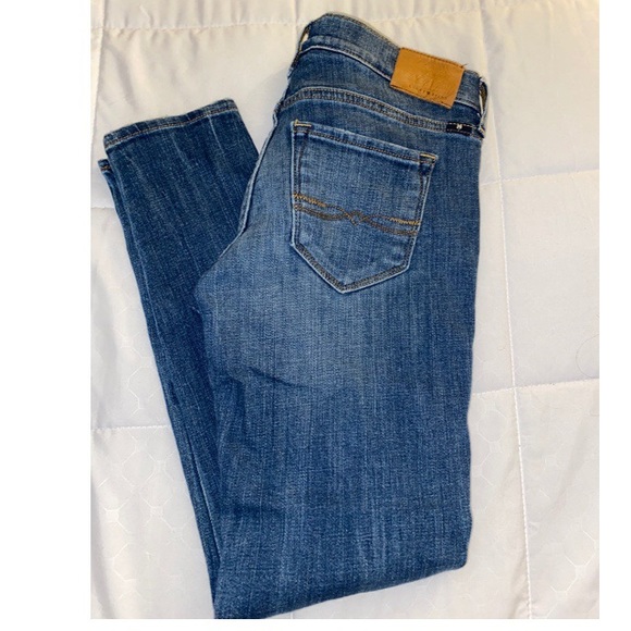 Lucky Brand Jeans - Picture 1 of 2